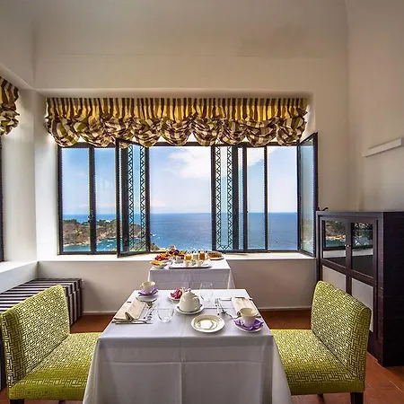 Mon Repos Luxury Hotel