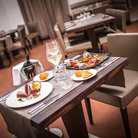 Mon Repos Luxury Hotel